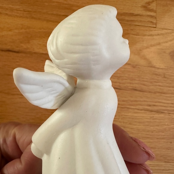 Vintage Giftco Kissing Angels White Bisque Porcelain Figurines in Box - Picture 14 of 16
